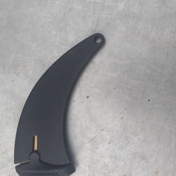 Gold and Black Karambit Knife - Picture 5 of 5